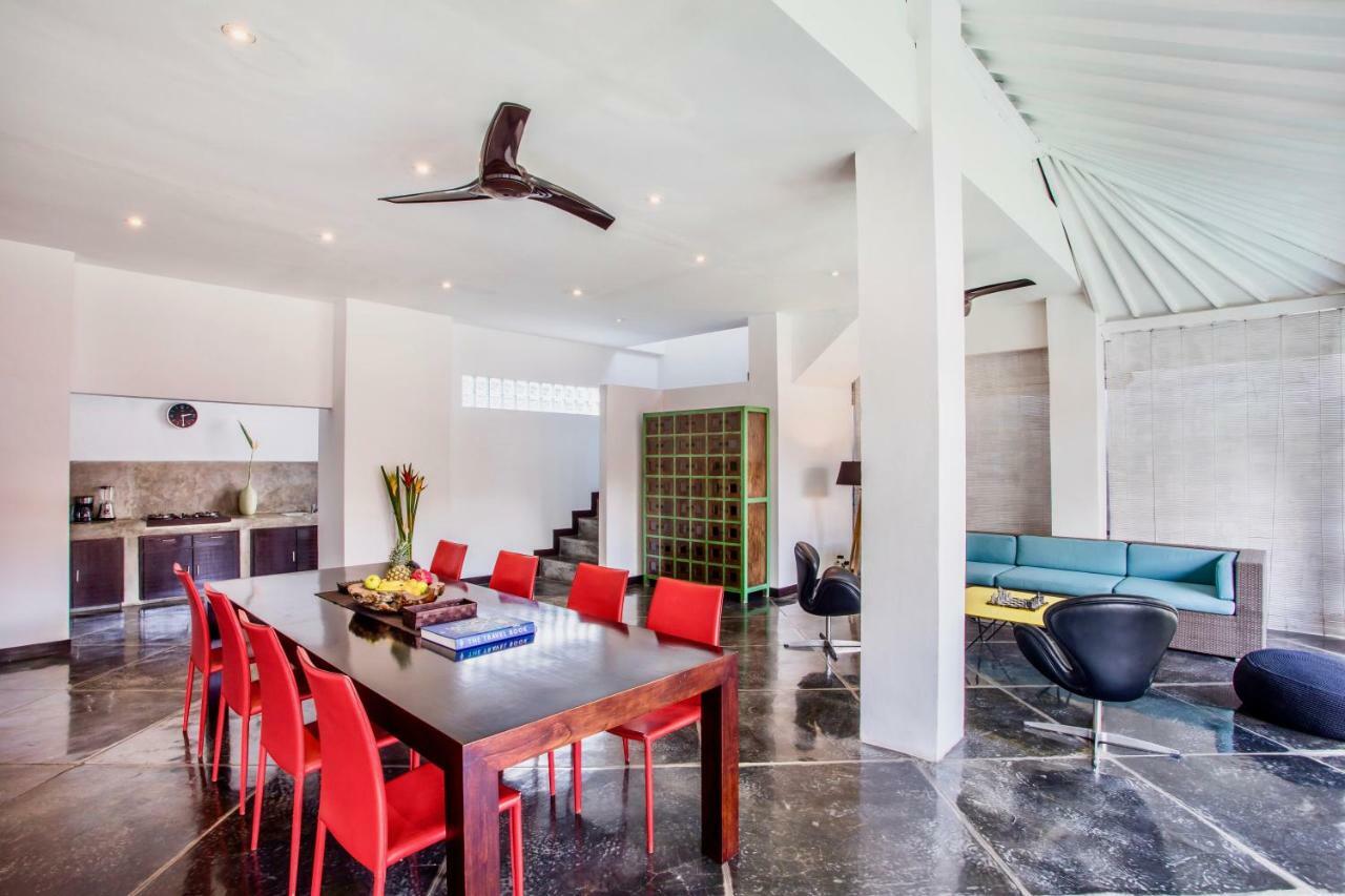 Villa Julia | Heart Of Seminyak | 350M Beach ภายนอก รูปภาพ